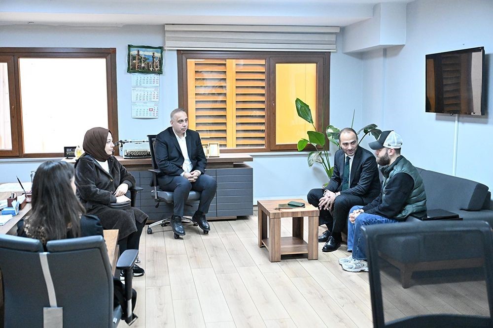 gaziosmanpasada kafede yasanan tartismanin ardindan belediye baskan vekili karadeniz taraflari baristirdi 0