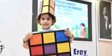 gaziosmanpasada-sifir-atik-projesi-elbise-canta-muzik-aleti-yaptilar-TUebRhvV.jpg