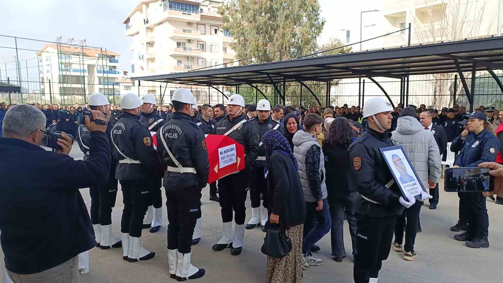 gazipasa havalimaninda gorevli polis memuru hayatini kaybetti 3 IlimImSQ