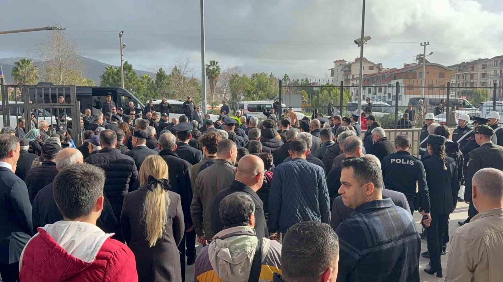 gazipasa havalimaninda gorevli polis memuru hayatini kaybetti 4 klg1ZGhe