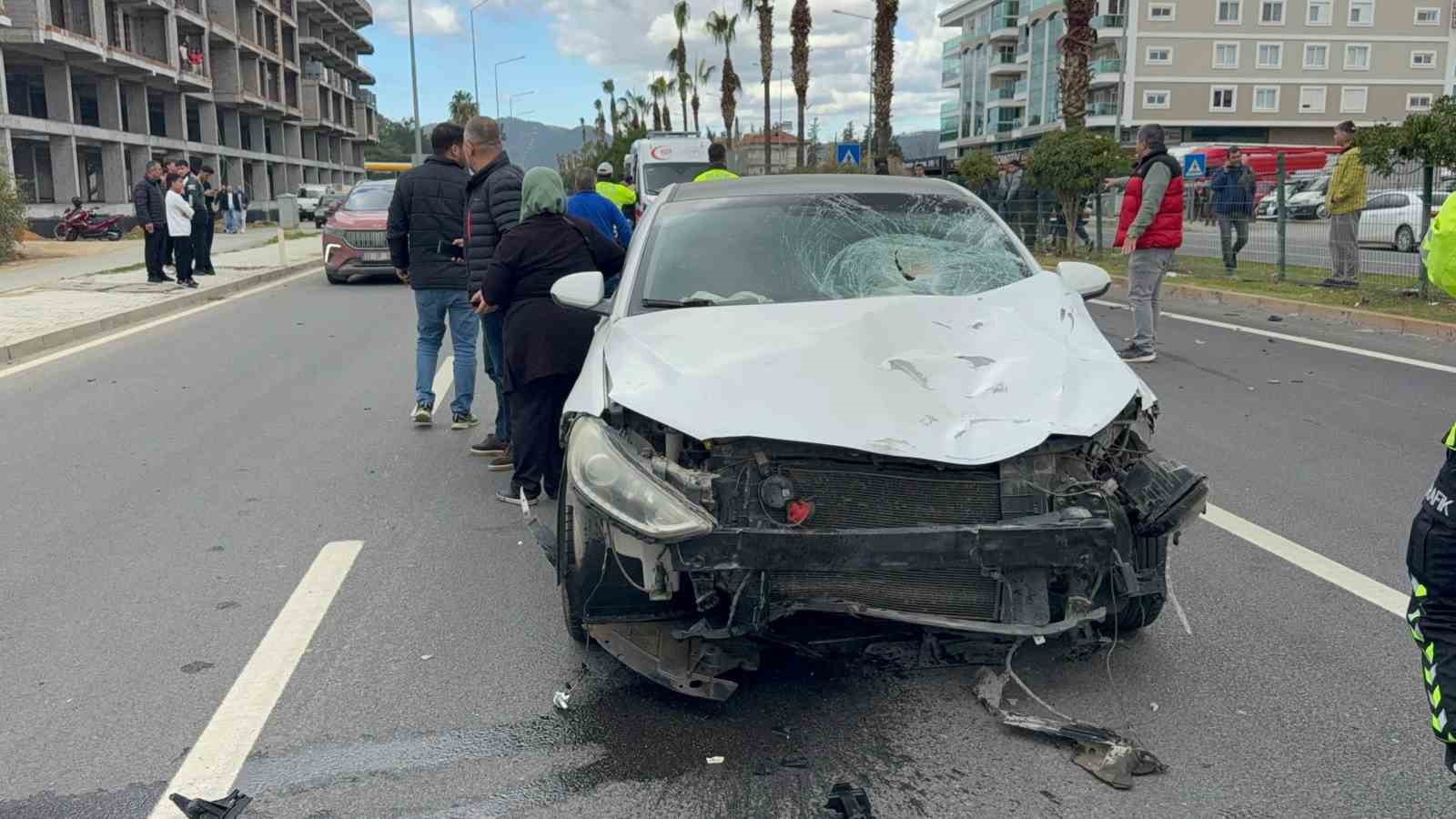 gazipasada akulu motosiklete otomobil carpti 1 olu 2 HvgXAga3