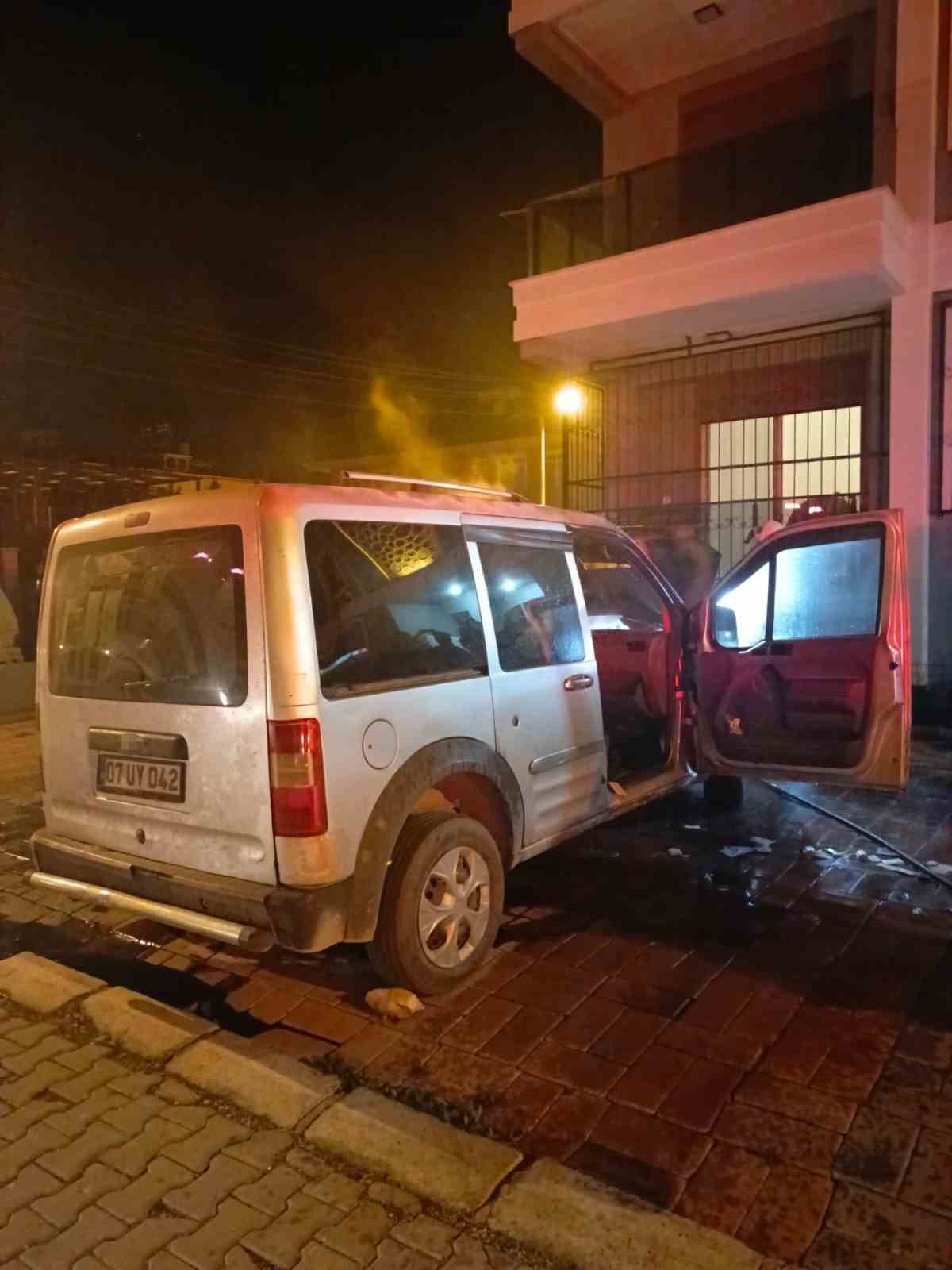 gazipasada arac yangini 3 5ZZ1h9S4