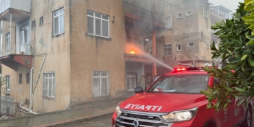 gazipasada-uc-katli-evin-ikinci-katinda-yangin-cikti-EcUdSpSi.jpg
