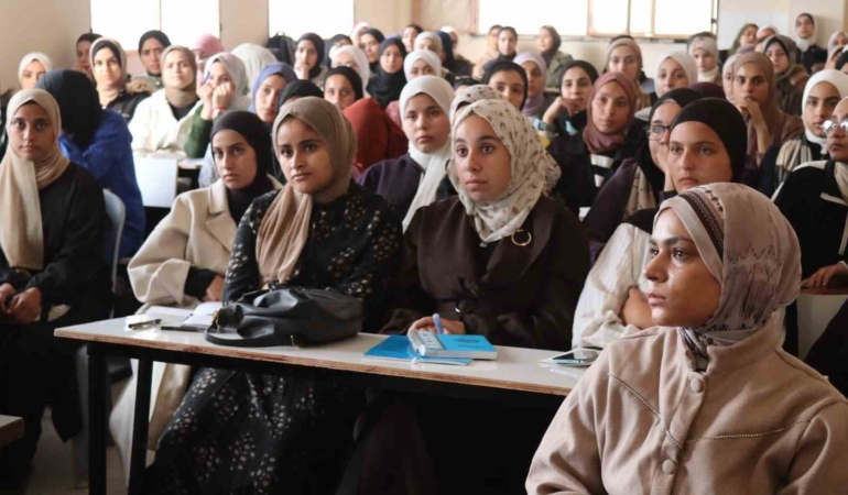gazze-islam-universitesinde-2-yil-aradan-sonra-dersler-yeniden-basladi-YvOCzpSR.jpg