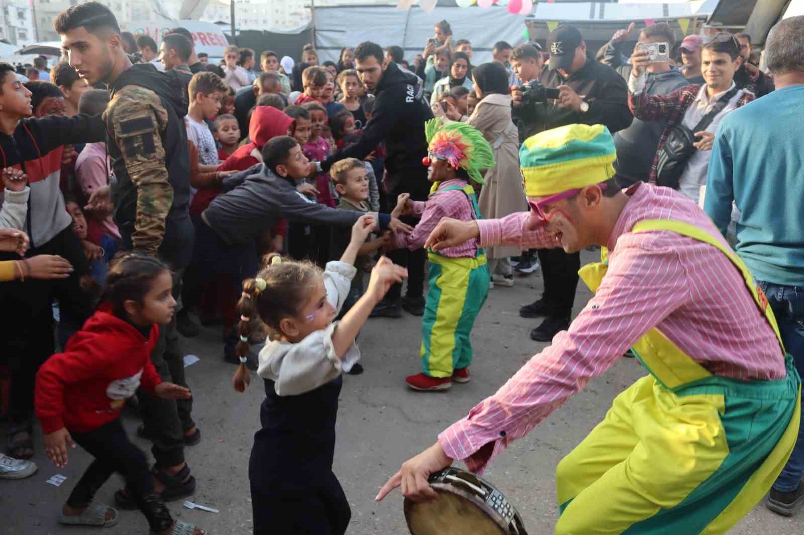 Gazze’de Çocuk Sinema Festivali düzenlendi 8 gazzede cocuk sinema festivali duzenlendi 4 8ulA5b69