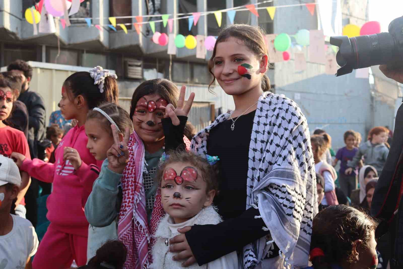 Gazze’de Çocuk Sinema Festivali düzenlendi 9 gazzede cocuk sinema festivali duzenlendi 5 wSQRSvYK