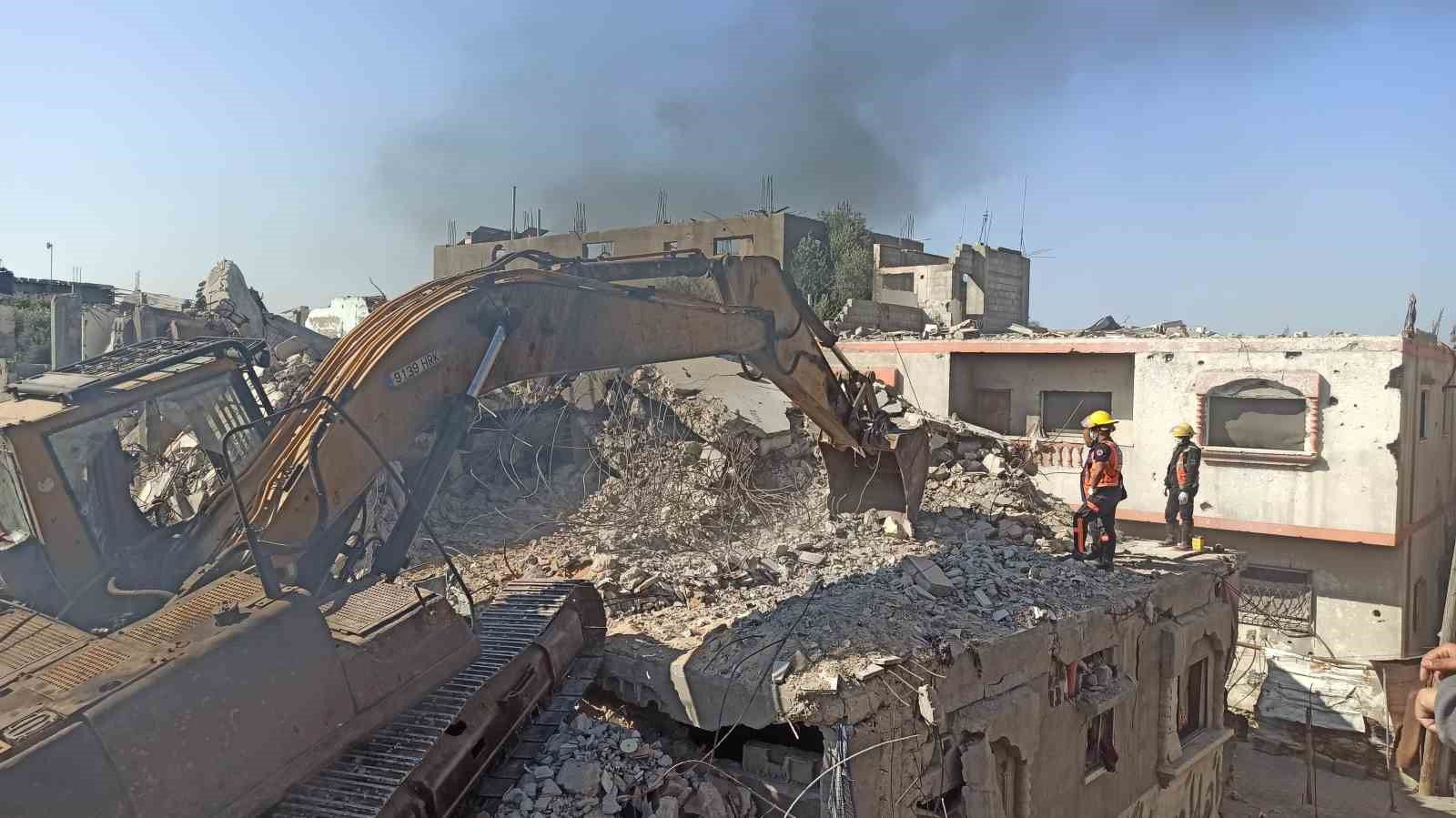 gazzede enkaz altindaki cenazelerin cikarilmasina yonelik calismalarin ilk asamasi basladi 0