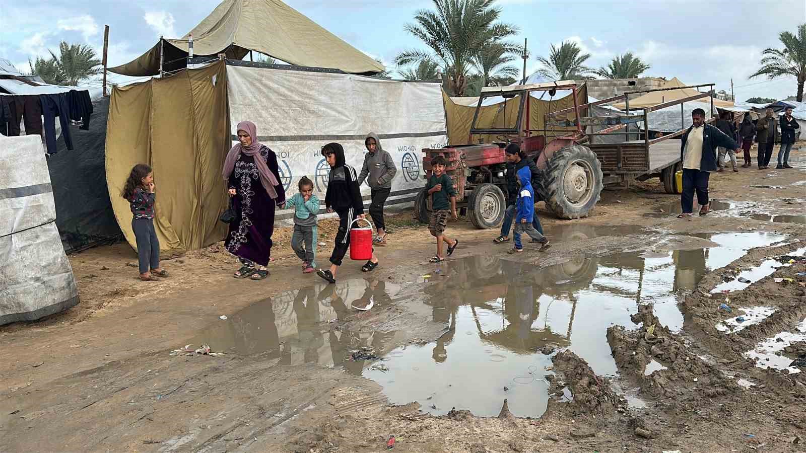 gazzede etkili olan siddetli yagis mevcut insani krizi daha da derinlestiriyor 2 9hUaiki4