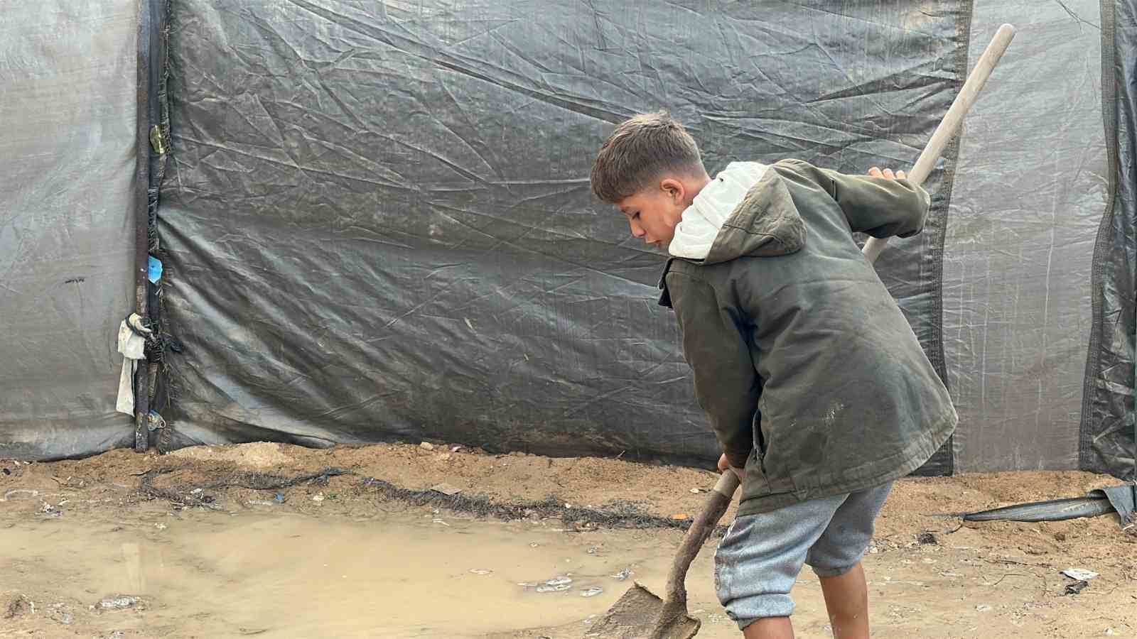 gazzede etkili olan siddetli yagis mevcut insani krizi daha da derinlestiriyor 8 fkrXrWEq