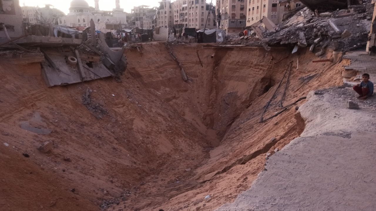 Gazze’de yıkıntılar altında kaybolan esirler, Mısır’a ait araç ve ekipmanlar ile aranıyor 5 gazzede yikintilar altinda kaybolan esirler misira ait arac ve ekipmanlar ile araniyor 1 sWhNEfwL