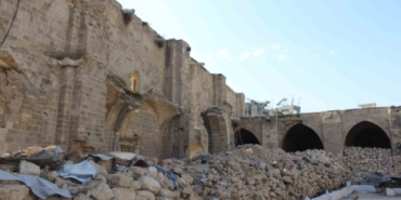 gazzenin-en-eski-camisi-buyuk-omer-camiinde-restorasyon-calismalari-basladi-qnz2ywSf.jpg