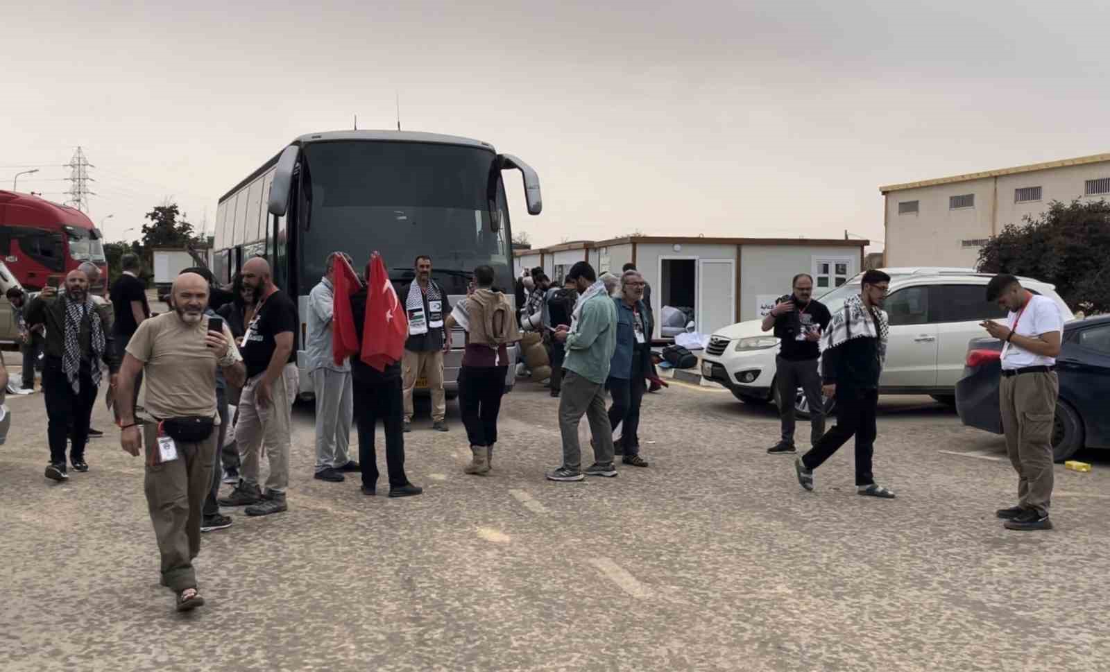 Gazze’ye umut konvoyu: 40 farklı ülkeden 400 aktivist Trablus’tan hareket etti 6 gazzeye umut konvoyu 40 farkli ulkeden 400 aktivist trablustan hareket etti 2 pewbwETb