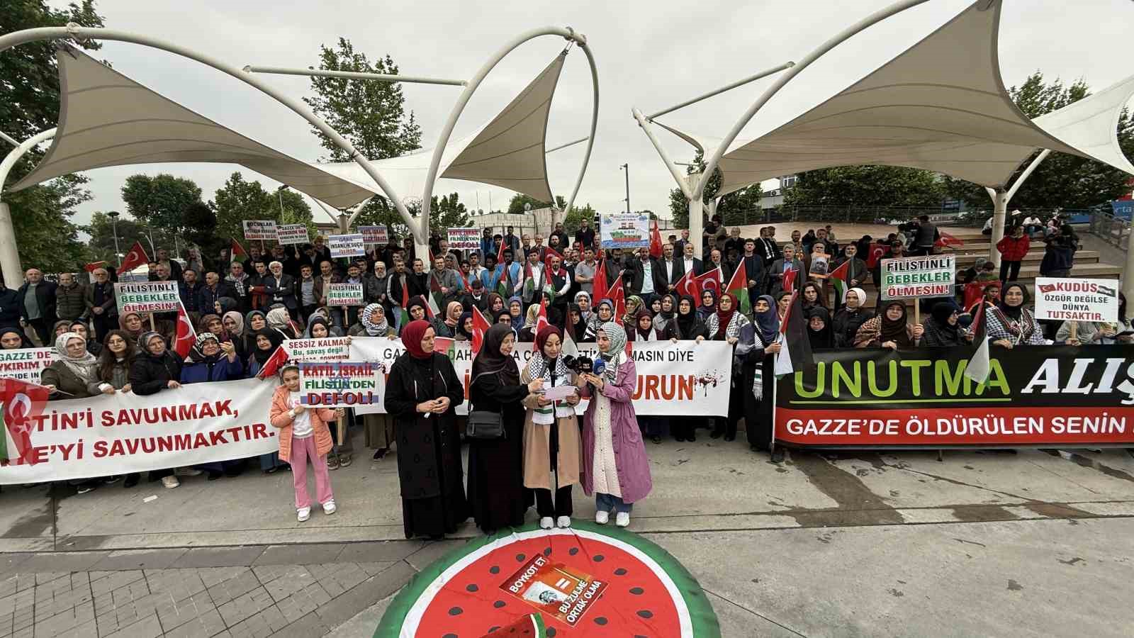 Gazze’ye yardım götüren Sakaryalı aktivistin kızından İsrail’e tepki 12 gazzeye yardim goturen sakaryali aktivistin kizindan israile tepki 8 MyOrfBfA