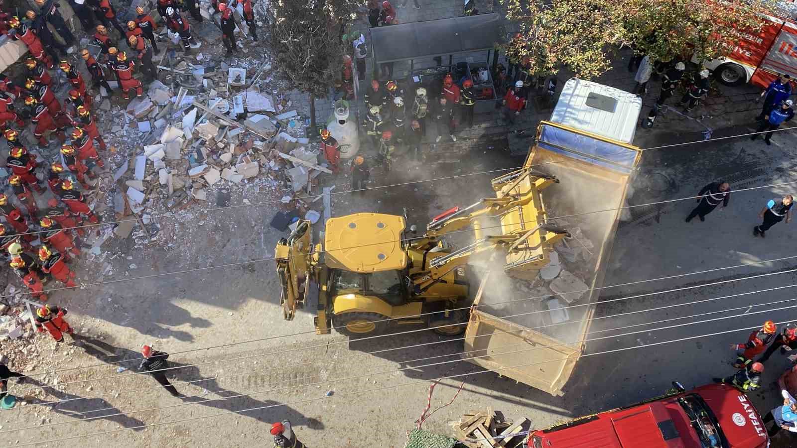 Gebze’de çöken bina havadan görüntülendi 5 gebzede coken bina havadan goruntulendi 1 7rIlXqMJ