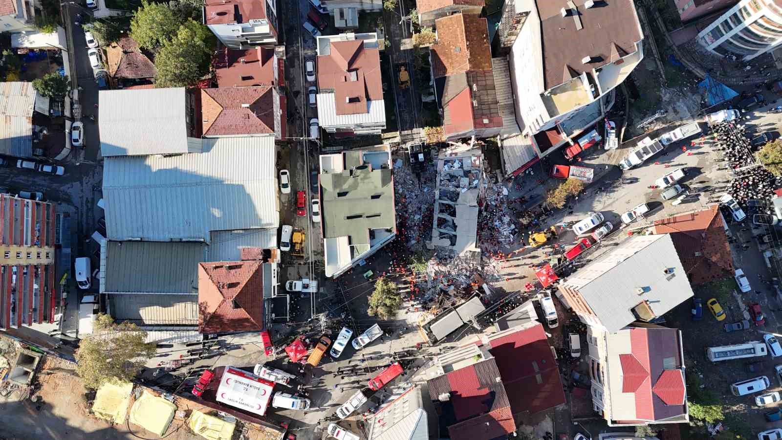 Gebze’de çöken bina havadan görüntülendi 7 gebzede coken bina havadan goruntulendi 3 csWMyiag