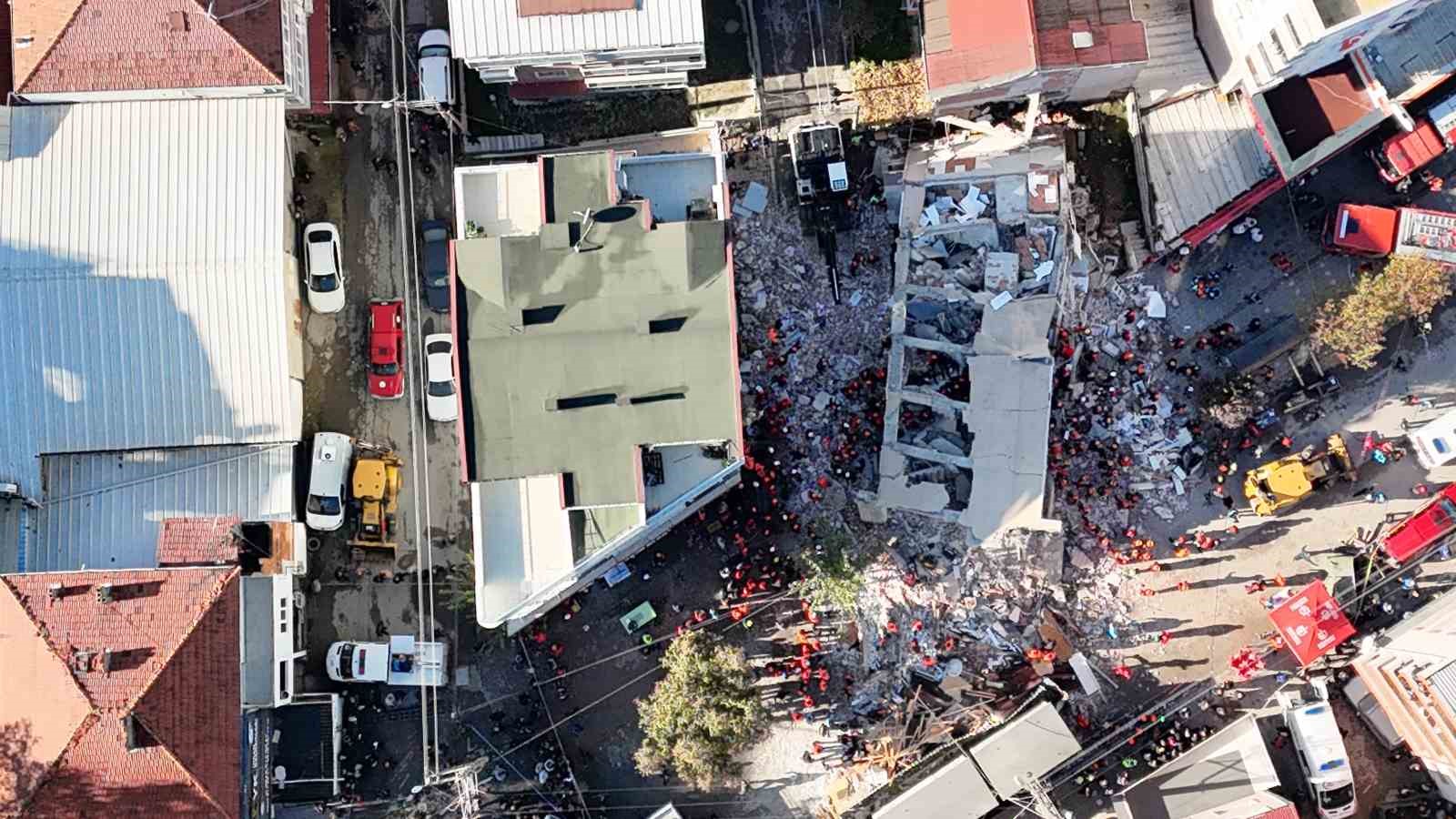 Gebze’de çöken bina havadan görüntülendi 8 gebzede coken bina havadan goruntulendi 4 P84NALJI