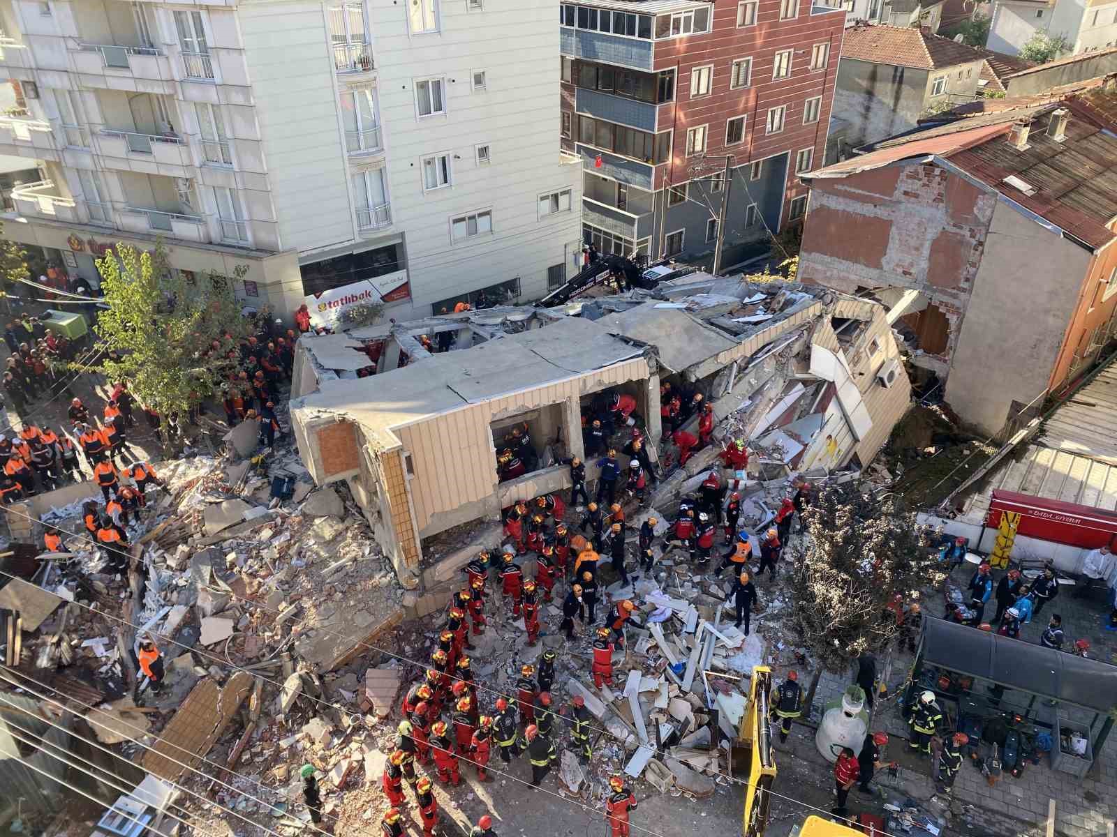 Gebze’de çöken bina havadan görüntülendi 11 gebzede coken bina havadan goruntulendi 7 lye9BaIX