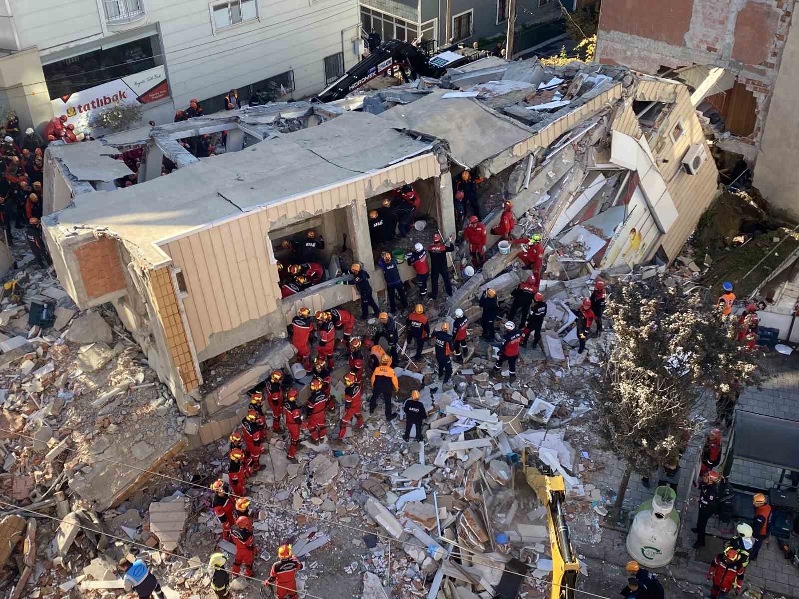 Gebze’de çöken bina havadan görüntülendi 13 gebzede coken bina havadan goruntulendi 9