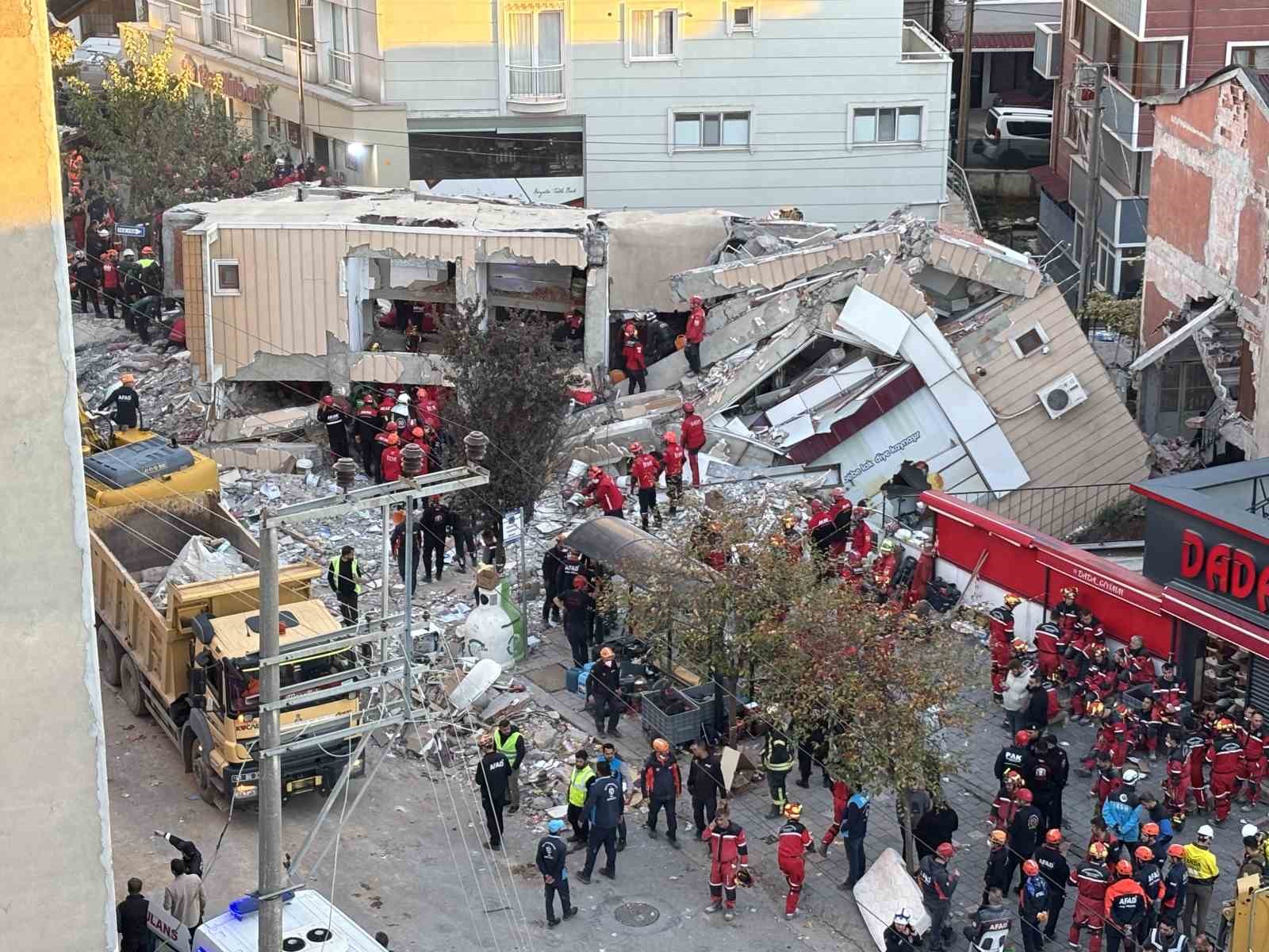 gebzede coken binadaki kurtarma calismalari 11 saatinde havadan goruntulendi 4 YNyc3Fgj