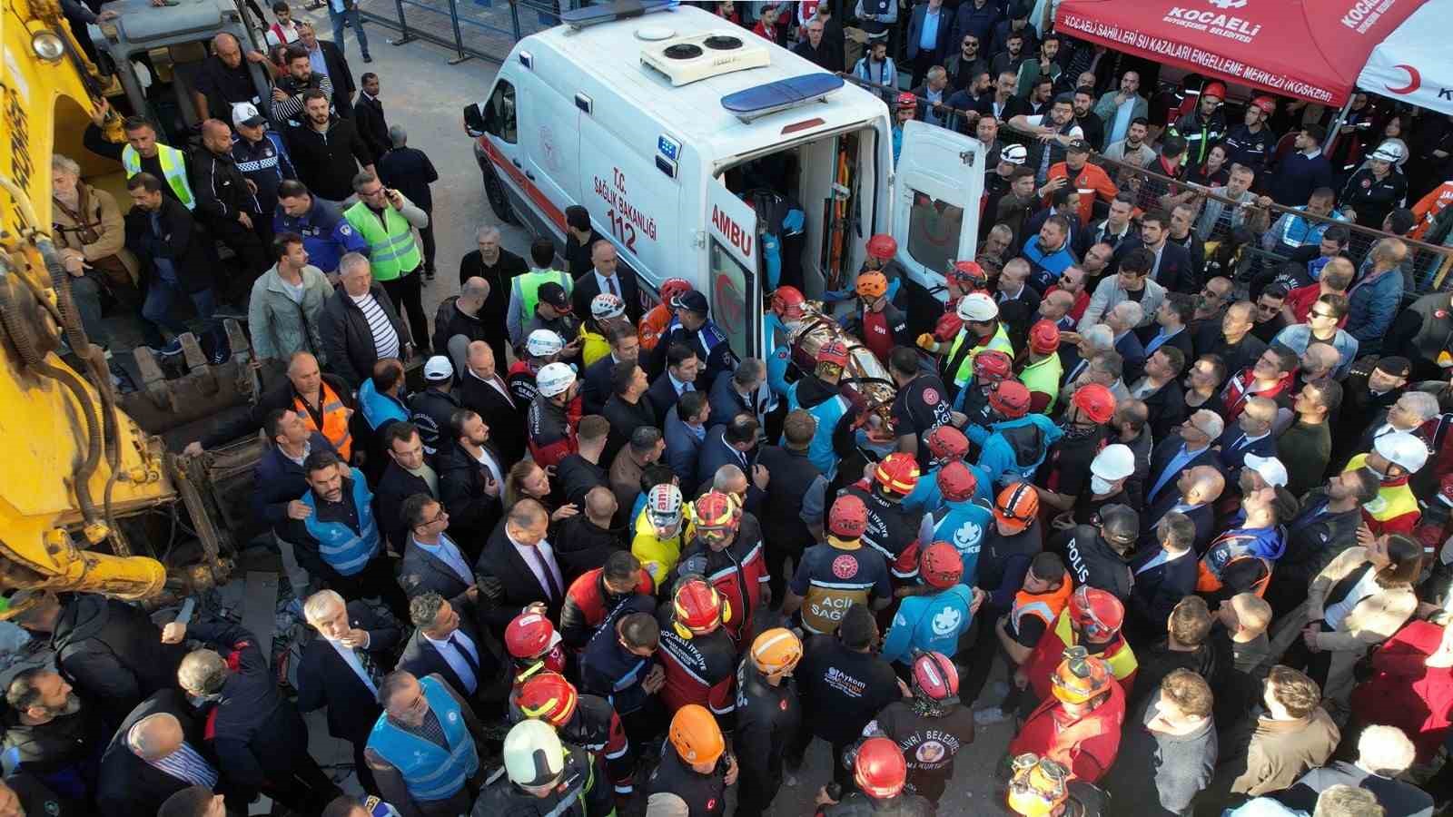 gebzede coken binanin enkazindan 1 kisi sag cikarildi 1 82WbIPMn
