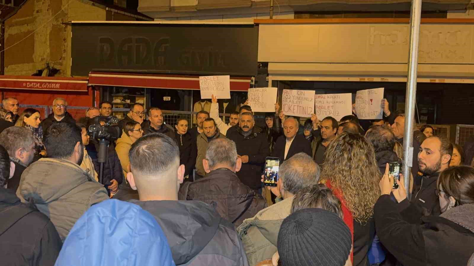 gebzede yikilan binanin cevresindeki vatandaslar raporlarin sonucunu bekliyor 0 W6fFiRYc
