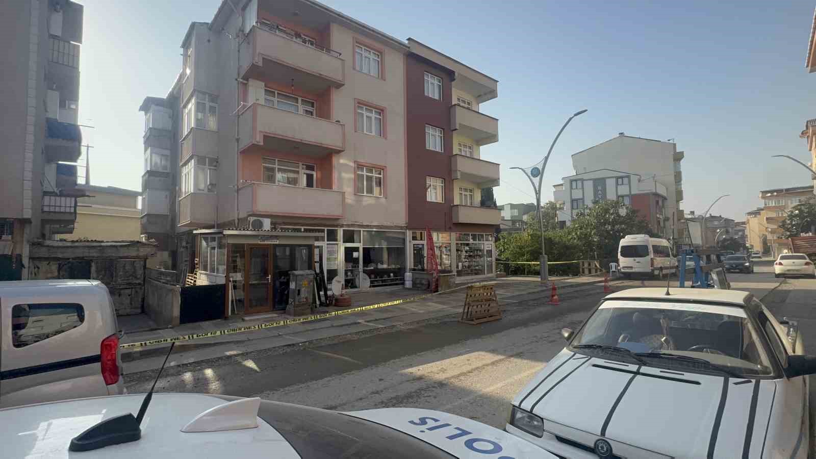 gebzedeki farkli bir mahallede yeni ihbar 3 binadan 42 kisi tahliye edildi 0 NiBWhhu4