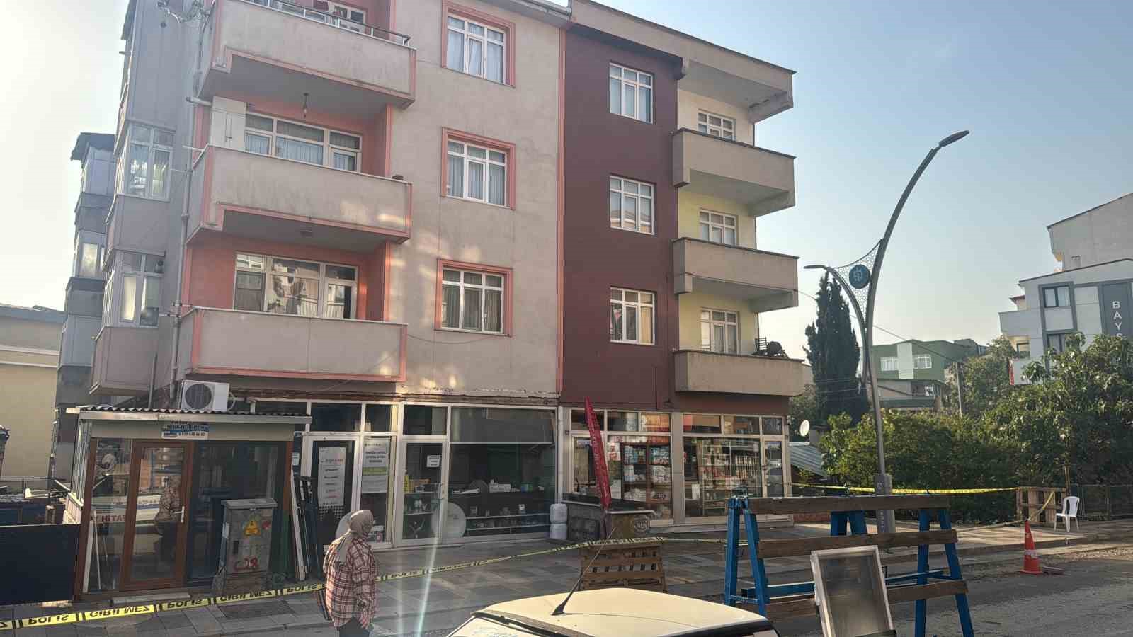 gebzedeki farkli bir mahallede yeni ihbar 3 binadan 42 kisi tahliye edildi 2 r2kggHV9
