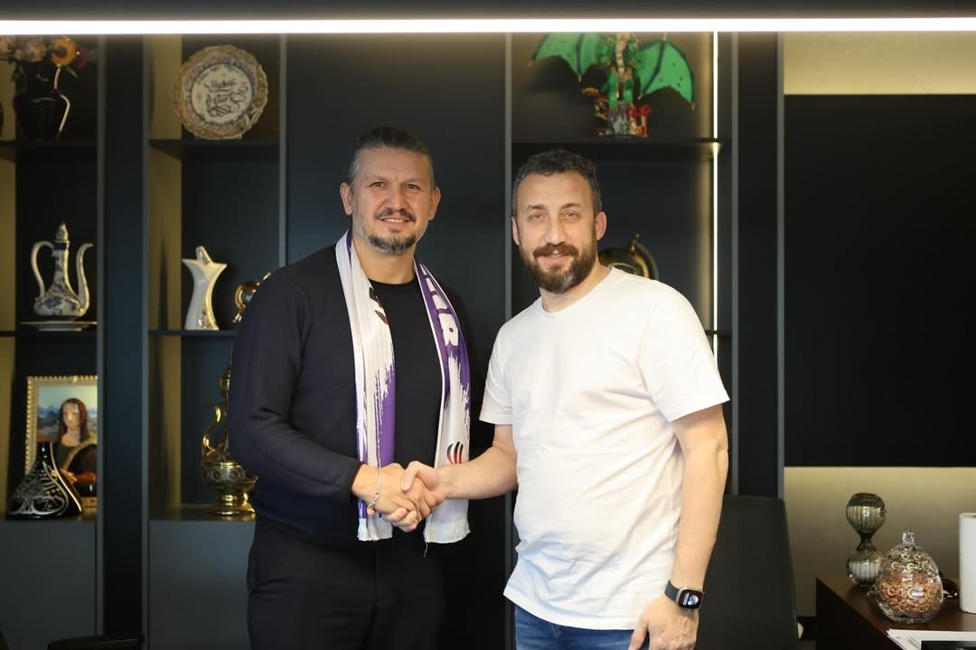 Gebzespor’da yeni teknik direktör Emre Toraman oldu 5 gebzesporda yeni teknik direktor emre toraman oldu 1 eMiDsmwj