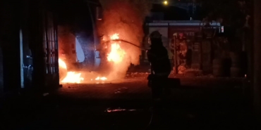 gece-bekcileri-fark-etti-kundaklama-ve-supheli-duzenek-panigi-yasandi-iUN2cZSH.jpg