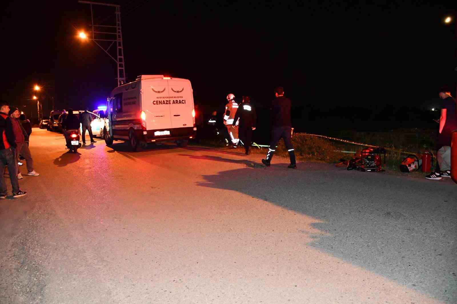 gece karanliginda sarampole ucan motosikletin 29 yasindaki surucusu oldu 1 GqkjrKF3