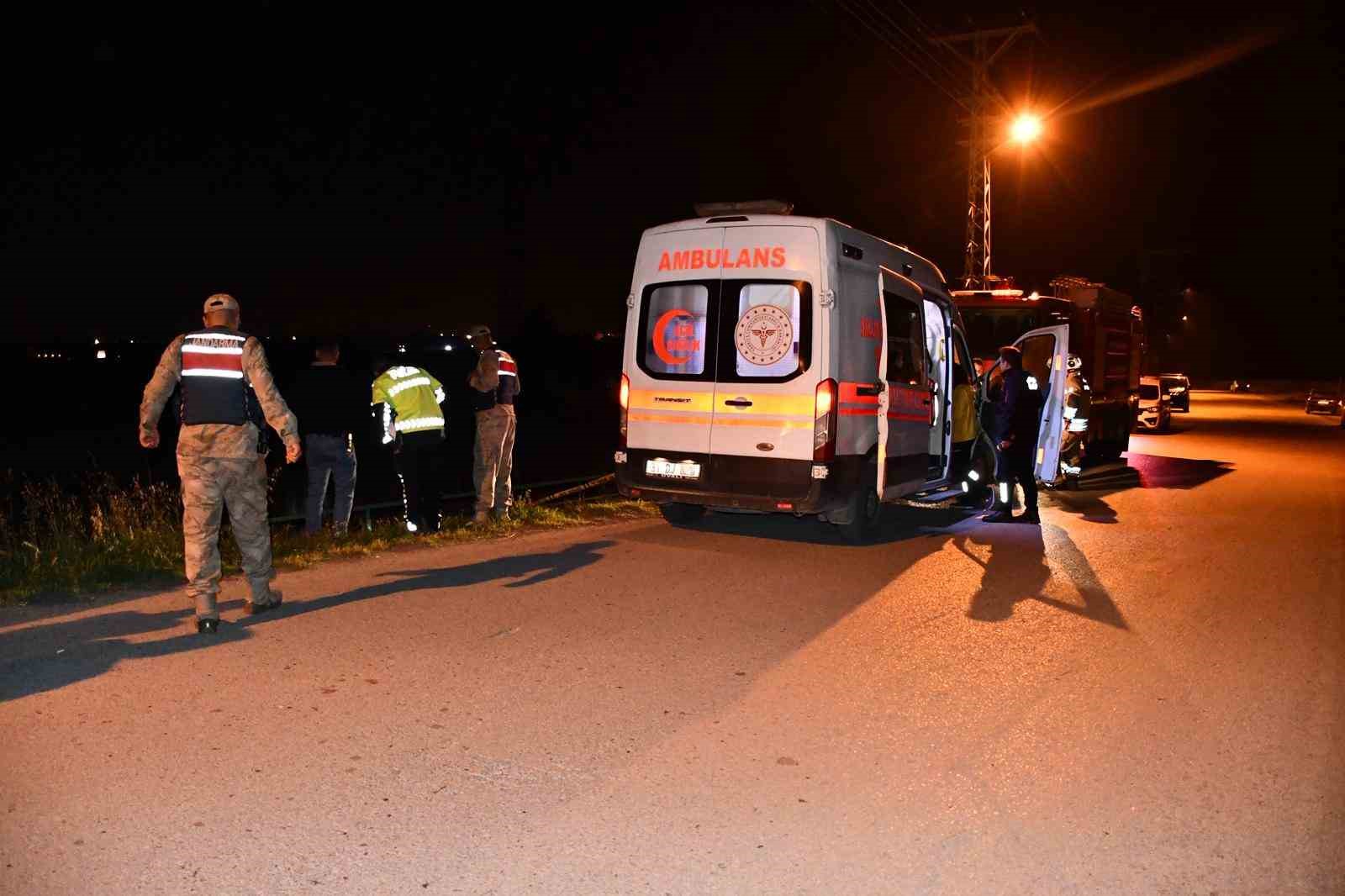gece karanliginda sarampole ucan motosikletin 29 yasindaki surucusu oldu 2 2kUDGwMn