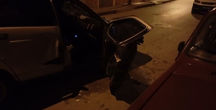 gece saatlerinde sikismali kaza 2 yarali 2 uFWpuGgU