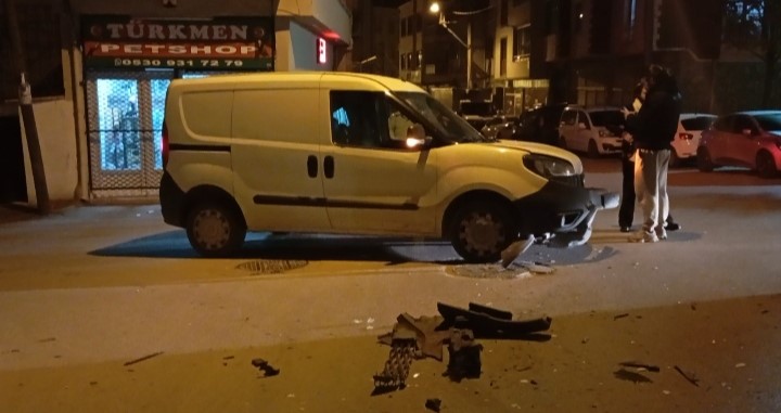 gece saatlerinde sikismali kaza 2 yarali 3