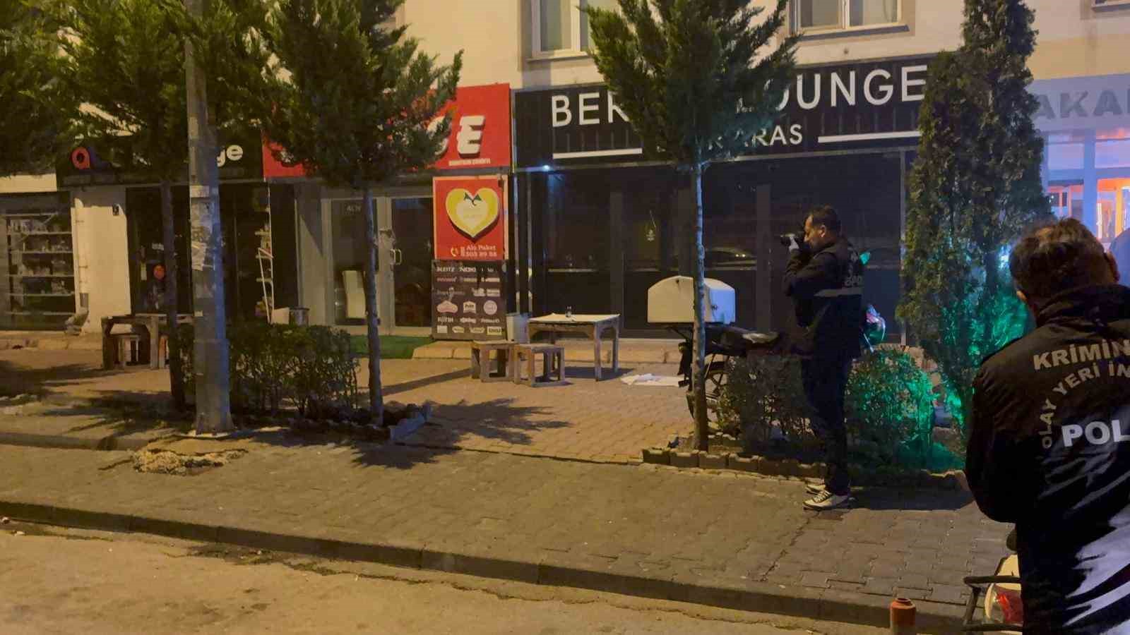 Gece yarısı çiğ köfte dükkanını kurşunlayıp, kaçtılar 6 gece yarisi cig kofte dukkanini kursunlayip kactilar 2 zQeLWibE