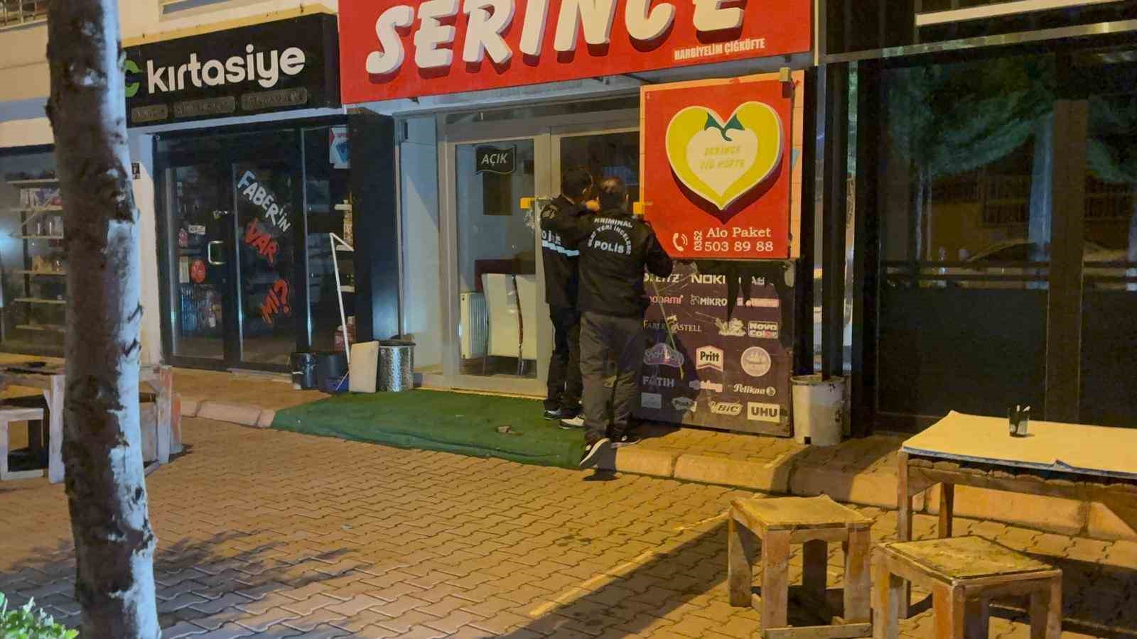 Gece yarısı çiğ köfte dükkanını kurşunlayıp, kaçtılar 11 gece yarisi cig kofte dukkanini kursunlayip kactilar 7 WILc3Qnv