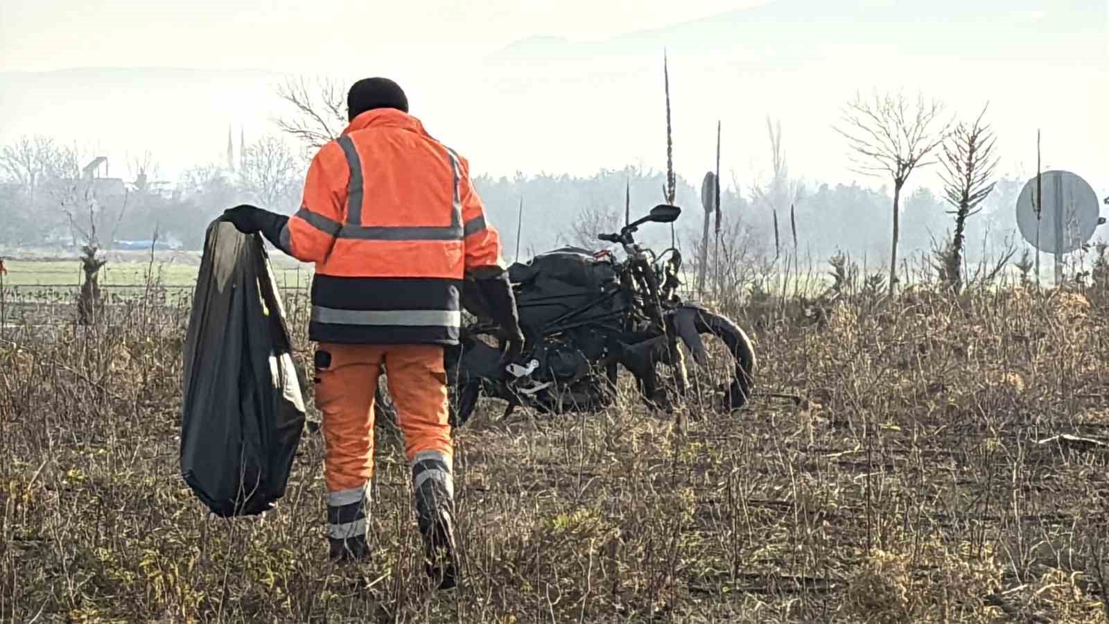 geceden beri haber alinamayan 19 yasindaki genc kaza yapmis halde olu bulundu 1 heND1p8X
