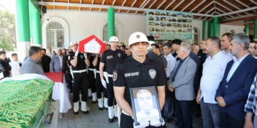 gecirdigi-rahatsizlik-sonrasi-hayatini-kaybeden-polis-memuru-son-yolculuguna-ugurlandi-QXw8QKna.jpg