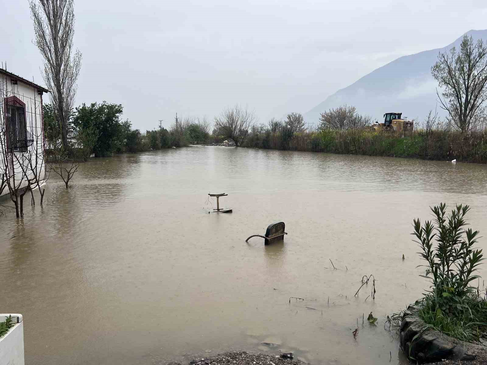 gediz taskini yerlesim alanlarina ulasti 7 KQwfhJiY