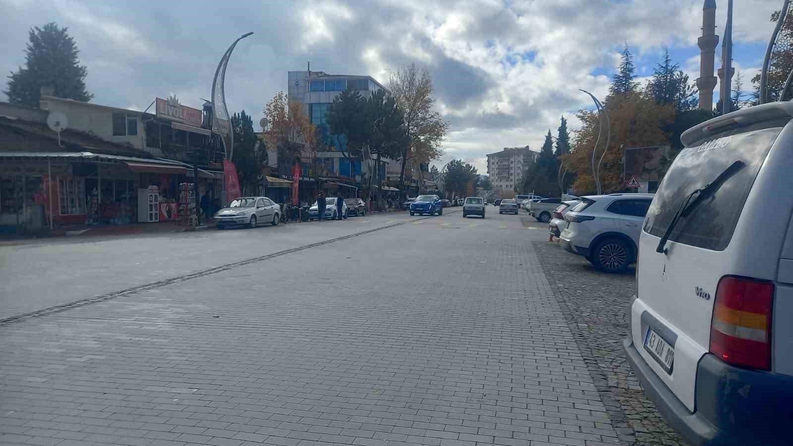 gedizde 40 buyuklugunde deprem 2 EPR3rPaV