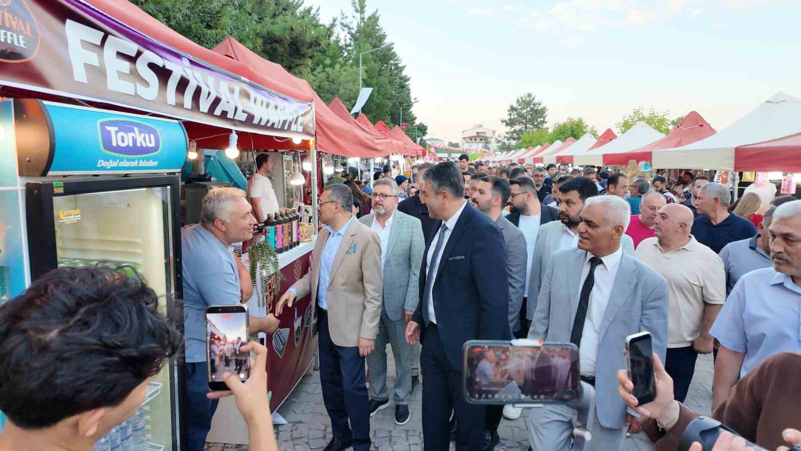 Gediz’de Tarhana Festivali coşkusu 9 gedizde tarhana festivali coskusu 5 BTRcnXvO