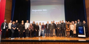 gelecegi-tehdit-eden-ucgen-madde-kumar-dijital-UgdpD2jp.jpg