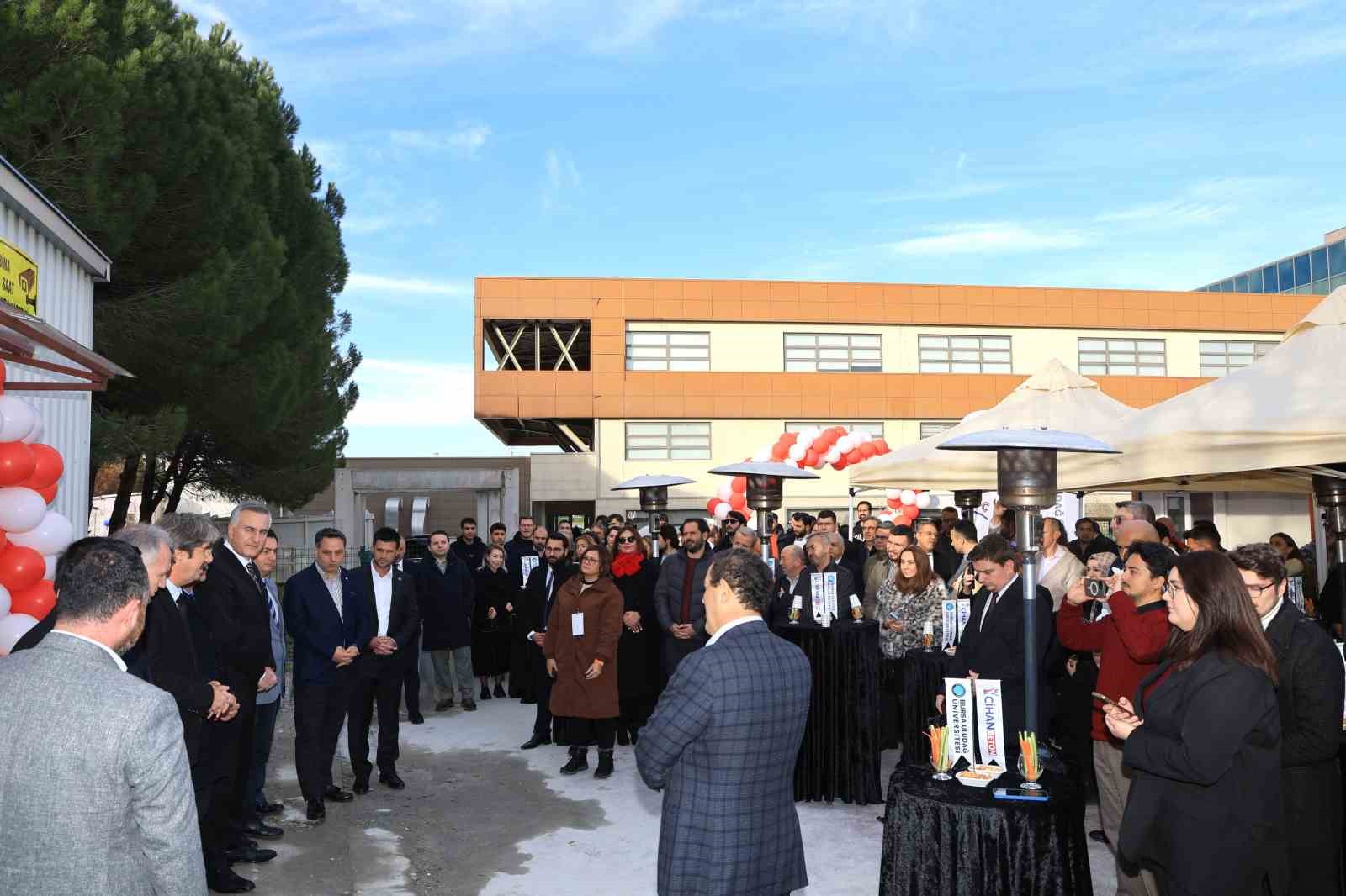gelecegin insaat teknolojisine onemli katki saglayacak laboratuvar buude hizmete acildi 1 ewqNW2PD