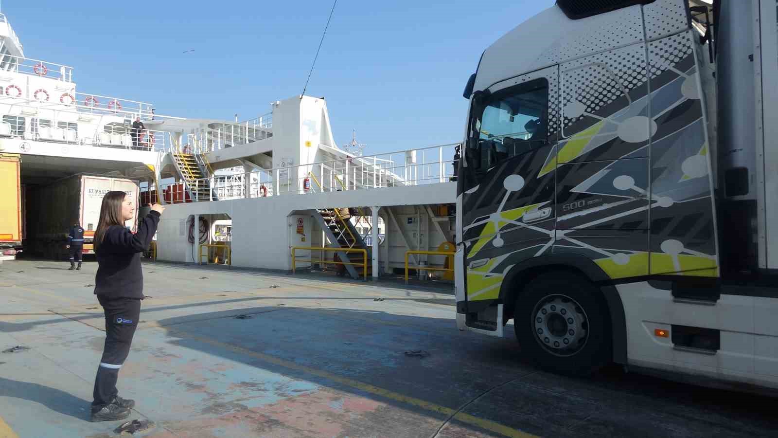 Geleceğin kadın kaptanları denizcilik sektörüne katkı için göreve hazırlanıyor 11 gelecegin kadin kaptanlari denizcilik sektorune katki icin goreve hazirlaniyor 7 MyjrWA22