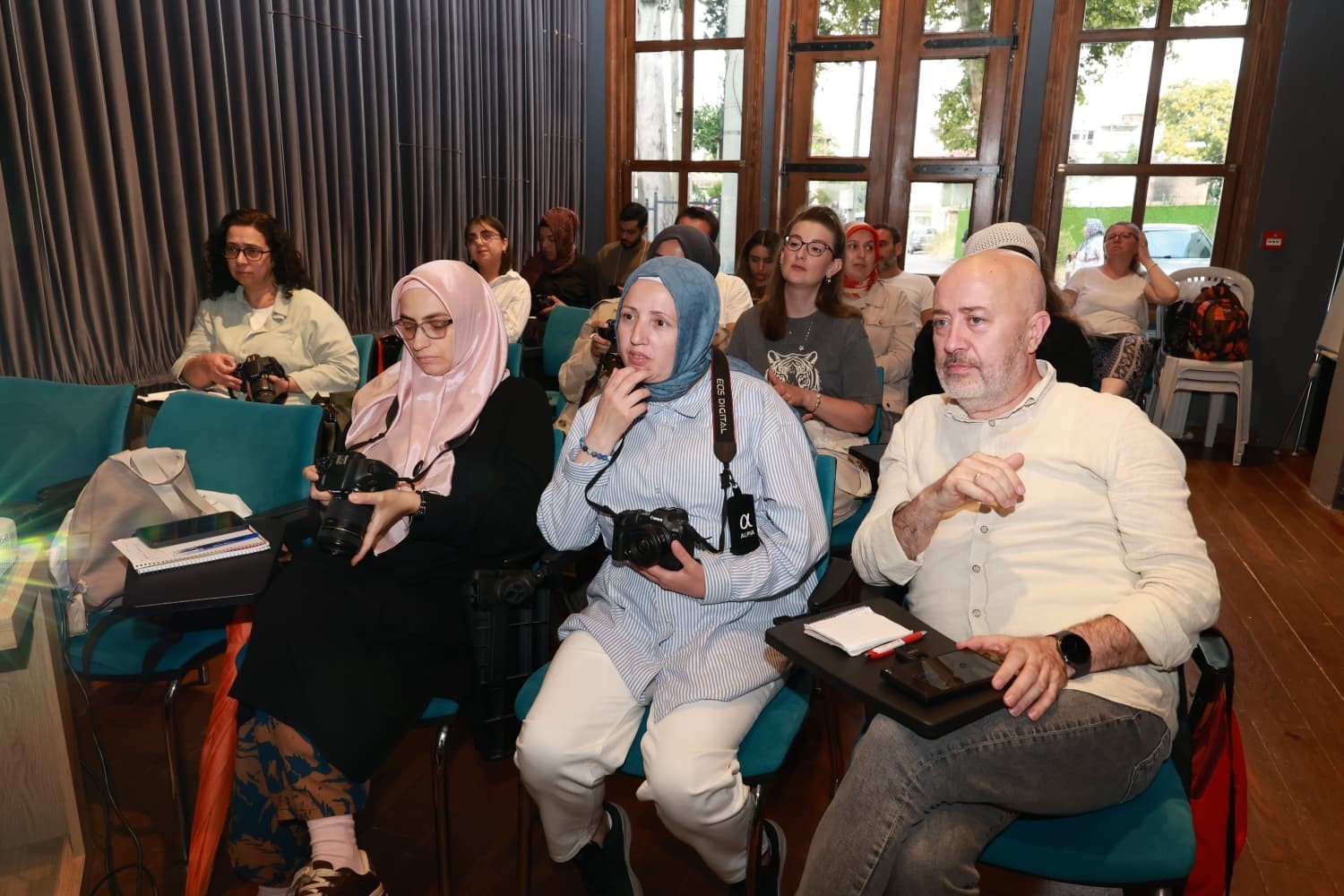 gelecegin profesyonel fotografcilari osmangazide yetisiyor 1 hkk5f8IN