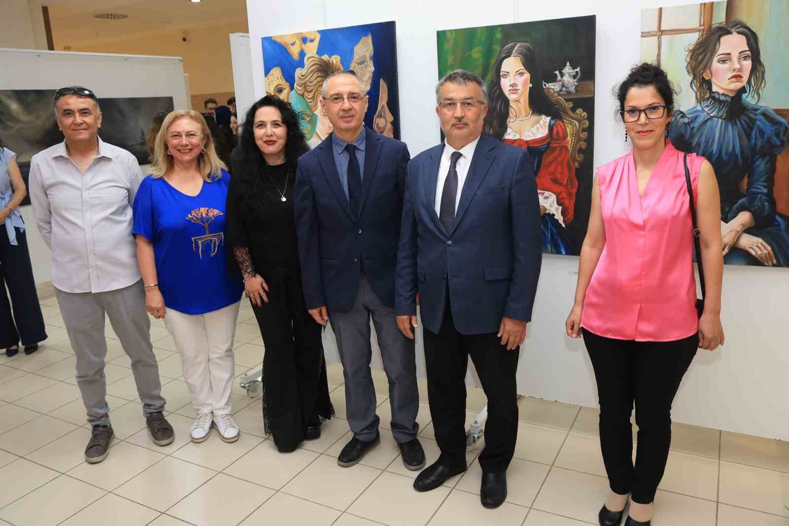 gelecegin sanatcilari mezuniyet sergisinde bulustu 3 IgXG9zAu