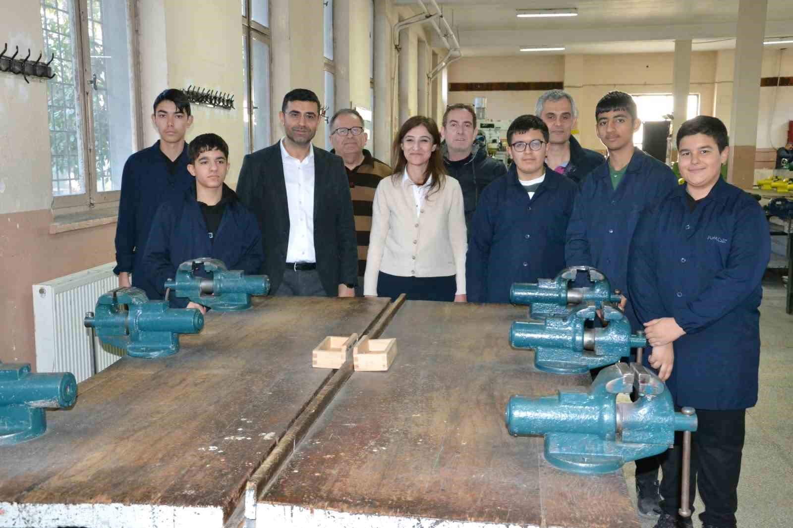 gelecegin savunma sanayi uzmanlari manisada yetisecek 4