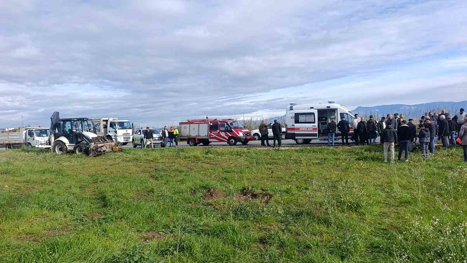 gelen telefonla santiyeye geri donmek icin ani manevra yapti muhtemel faciadan donuldu 2