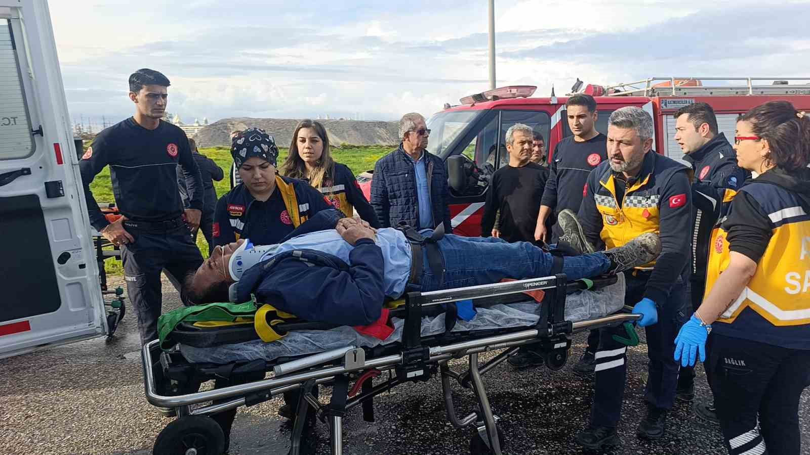 gelen telefonla santiyeye geri donmek icin ani manevra yapti muhtemel faciadan donuldu 4