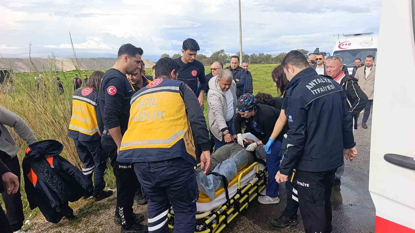 gelen telefonla santiyeye geri donmek icin ani manevra yapti muhtemel faciadan donuldu 6 UFiqVYcs
