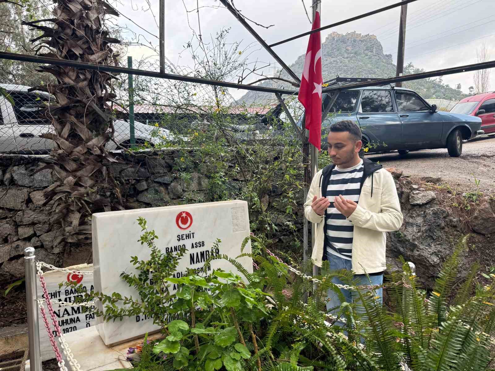 gelenek suruyor tum mahalle bir araya gelerek bayrami kutladi 4 dkZp5Jnp